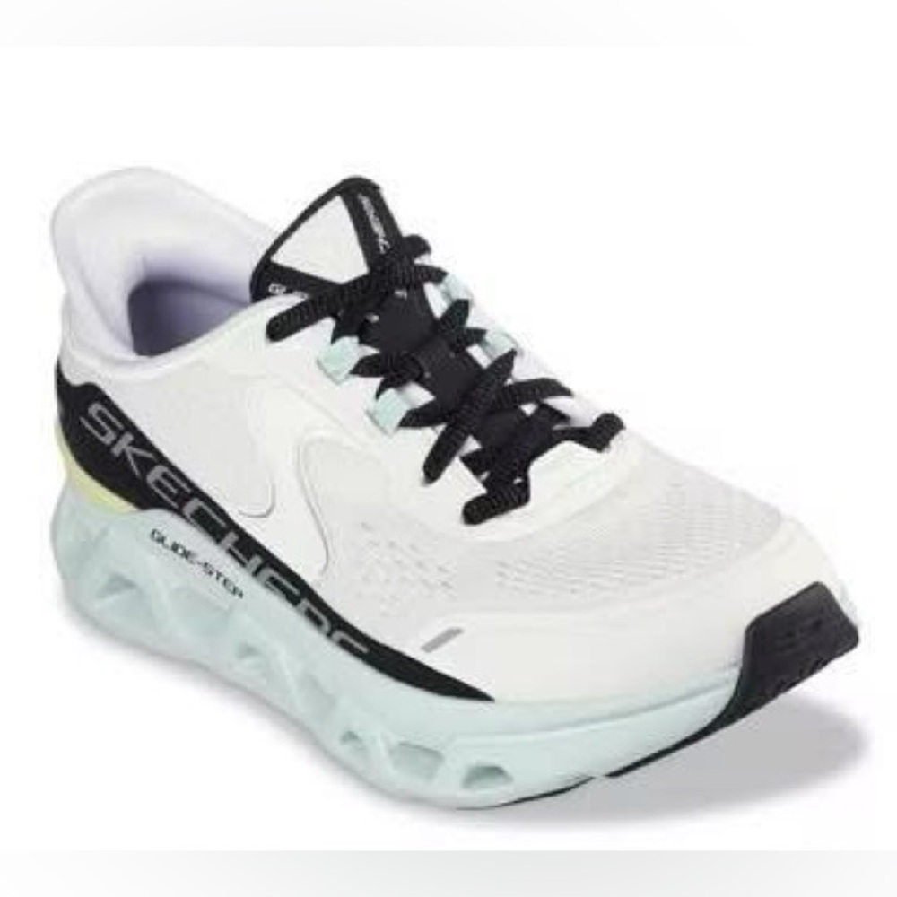 Skechers Hands Free Slip-Ins: Glide-Step Altus Sneaker - 7 Wide - could fit 7.5